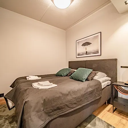 C11 Center Incl 2 Passes By Aavalevi *