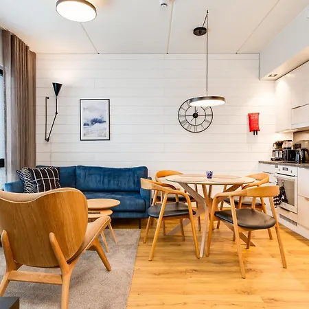 C11 Center Incl 2 Passes By Aavalevi * Levi