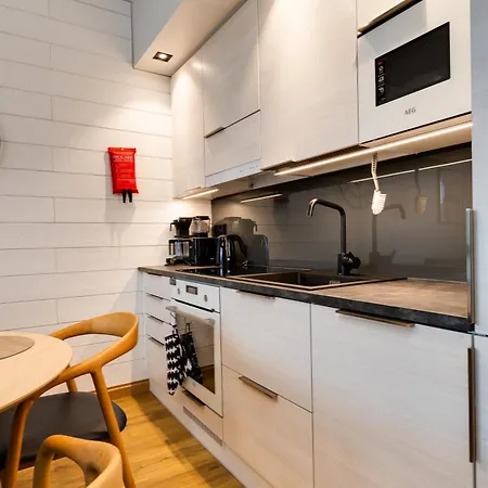 C11 Center Incl 2 Passes By Aavalevi Levi